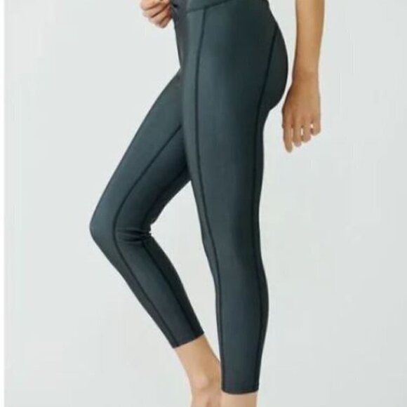 FREE PEOPLE FP MOVEMENT NWOT You Glow Girl Leggings Twist-Front Black Size Small - Picture 3 of 16